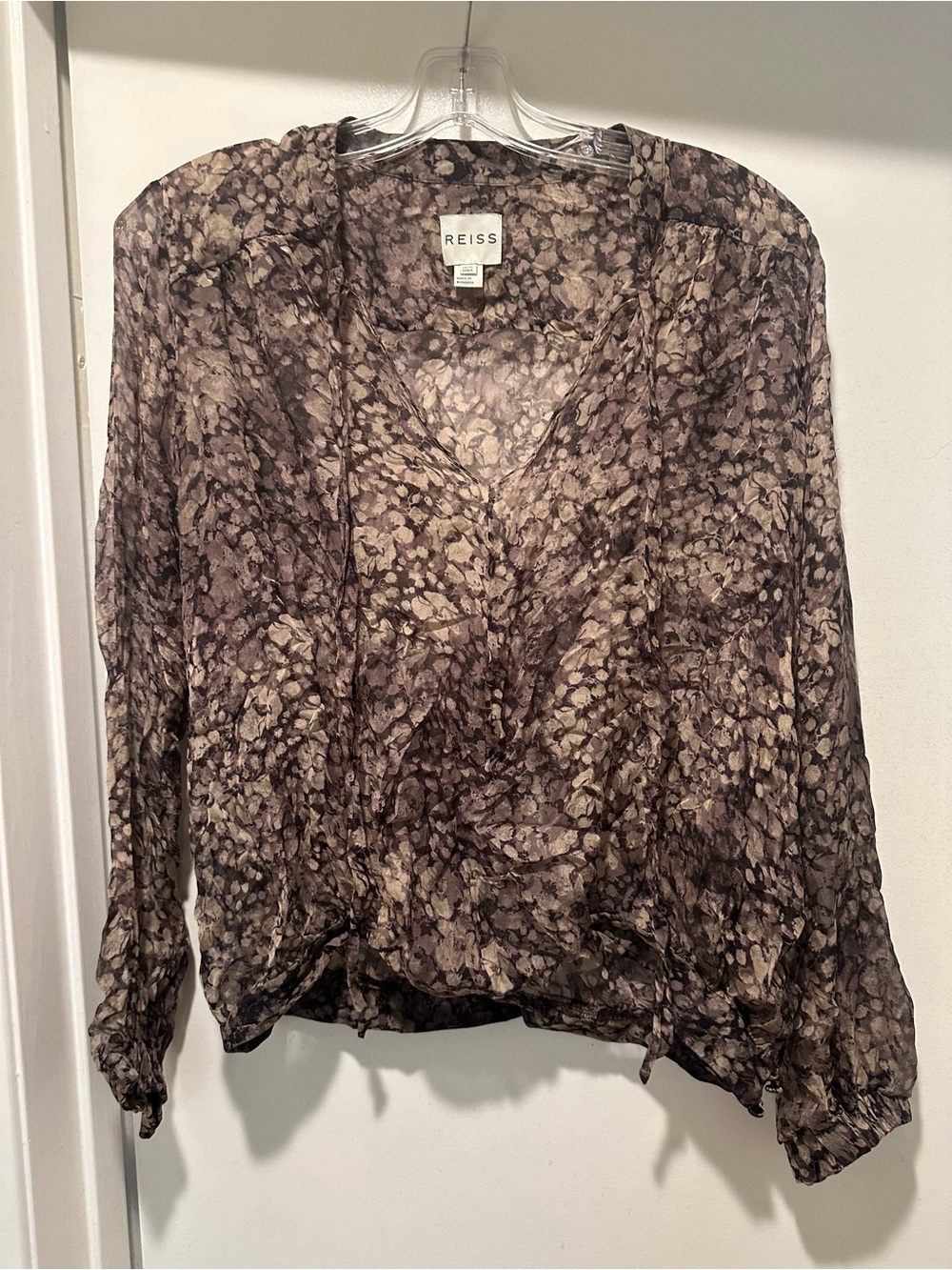 Reiss Taupe & Black Sheer Floral Printed Blouse 100% Silk w Tie At Neck Size 6